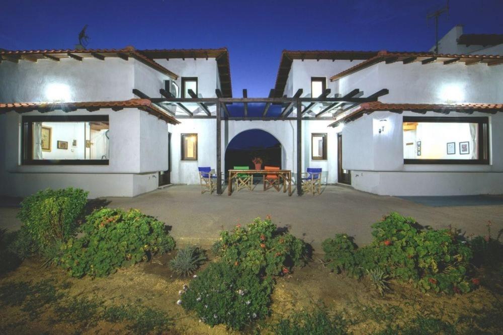 Katevi Luxury Seafront Villa Ierissós Esterno foto