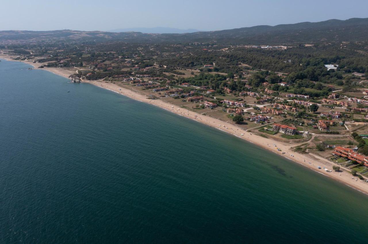 Katevi Luxury Seafront Villa Ierissós Esterno foto