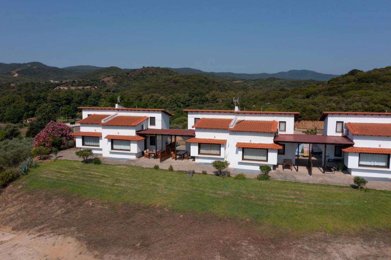 Katevi Luxury Seafront Villa Ierissós Esterno foto