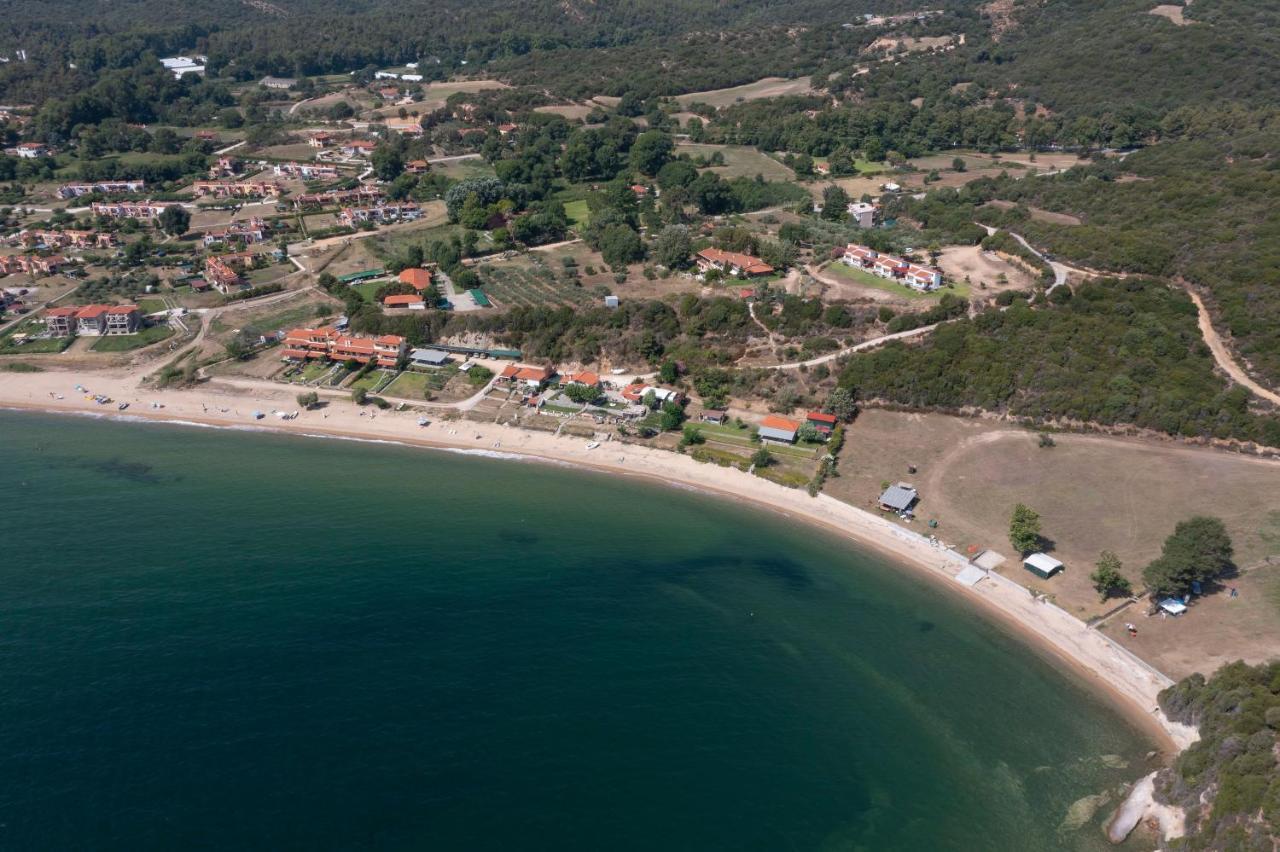 Katevi Luxury Seafront Villa Ierissós Esterno foto